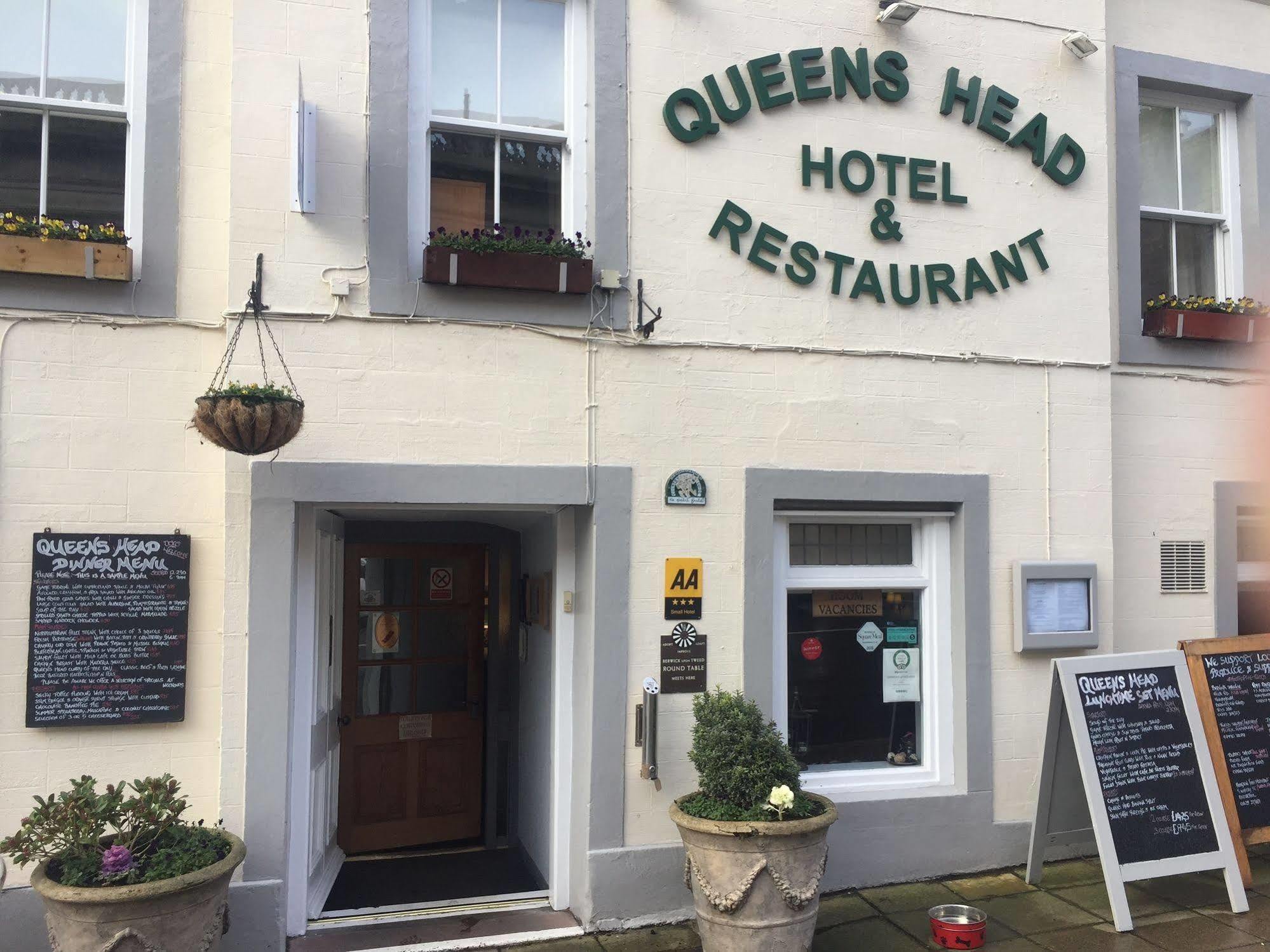 Queens Head Hotel Berwick Upon Tweed Bagian luar foto